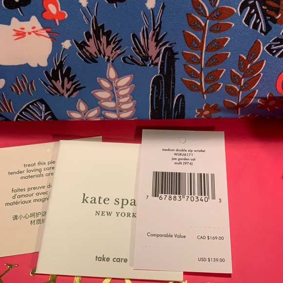 NWT! Kate spade Wristlet - Picture 16 of 16